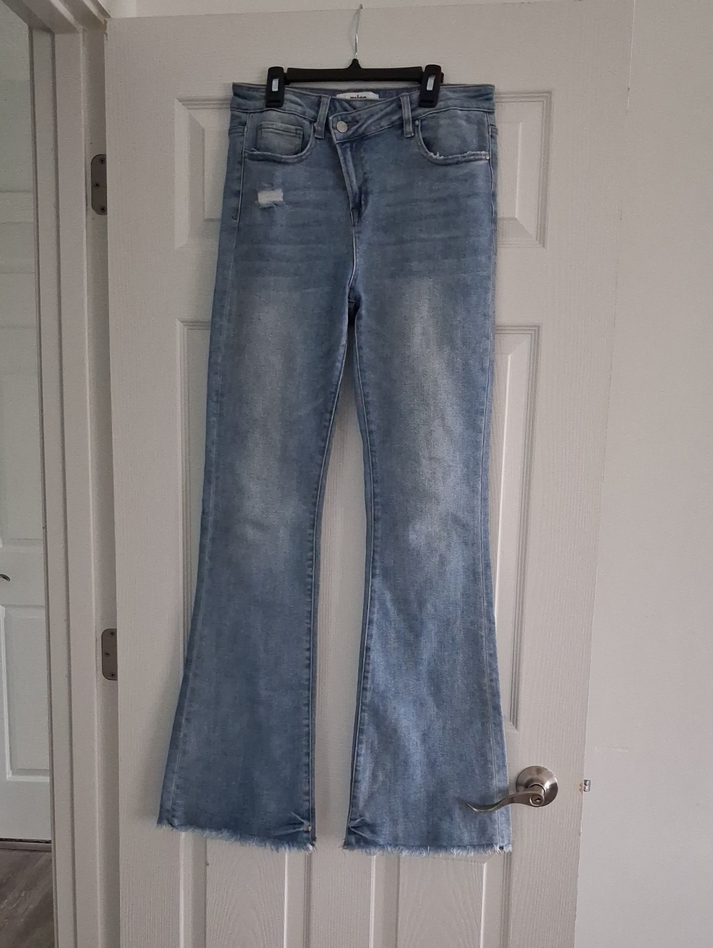Mica asymmetric crossover waist jean fray hem flare Size 27